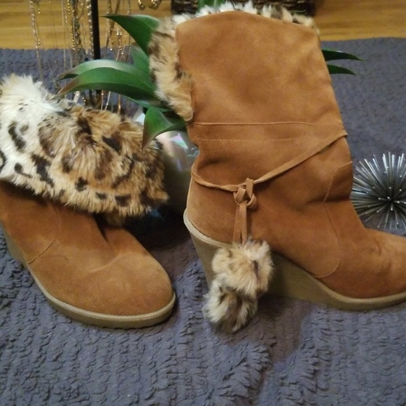 Lighty suede wedge boots - Picture 2 of 2